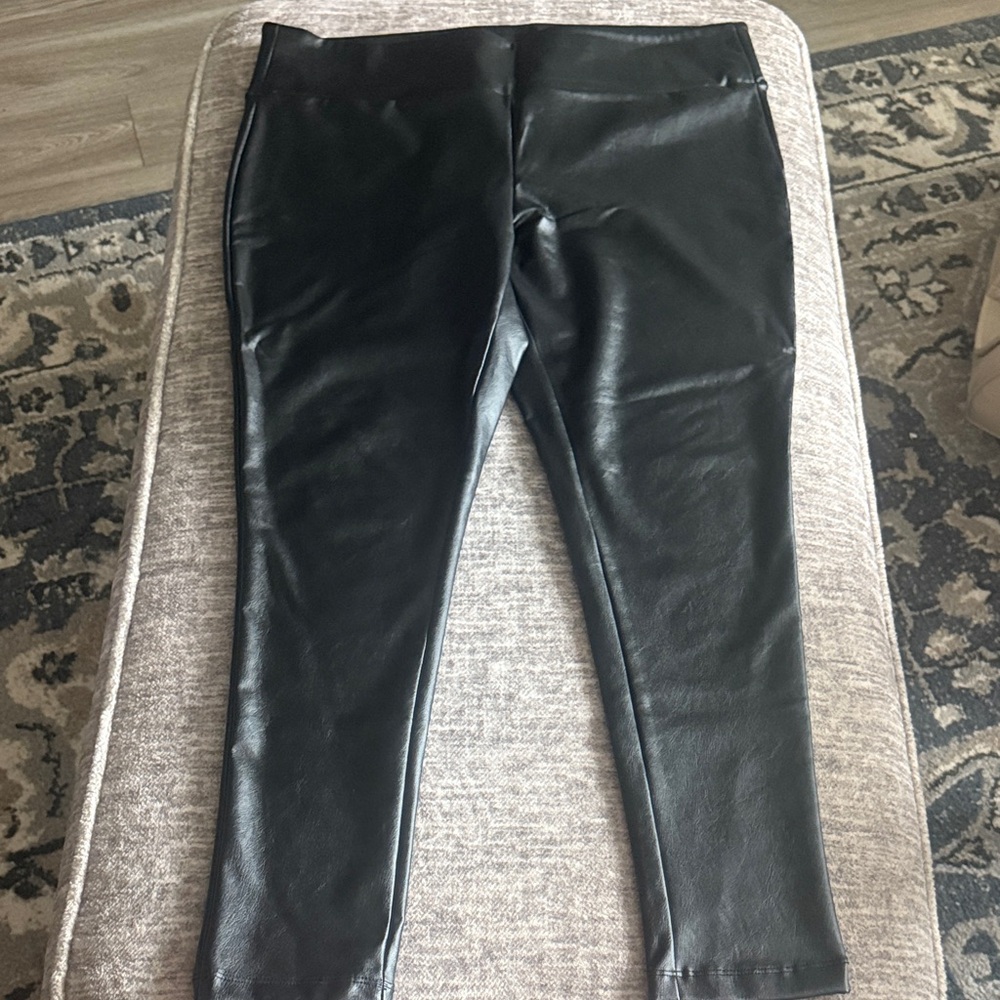 Kendall & Kylie Black Faux Leather Leggings - Glossy Finish